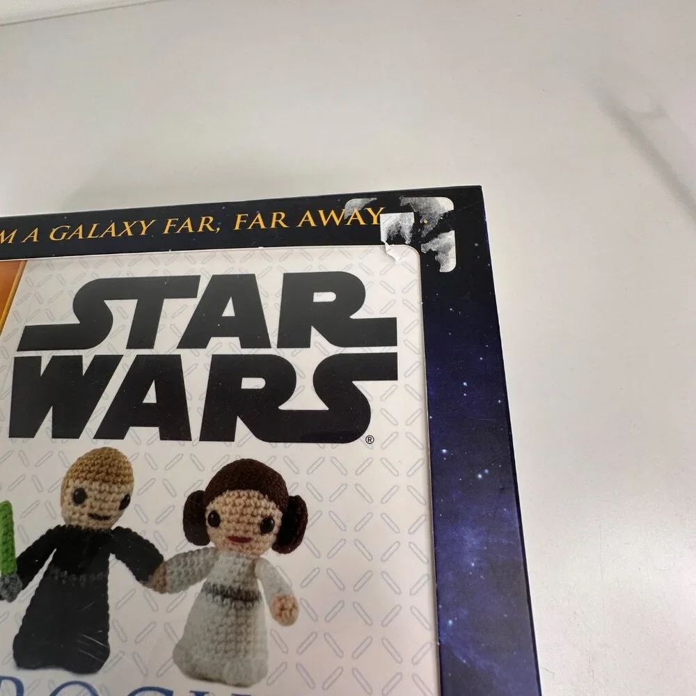 Star Wars Crochet Kit 12 Step-By-Step Illustrated Patterns, Yoda & Stormtrooper